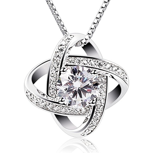Jewelry - ❤️4 for $20 Sale❤️2018 Best Seller Silver Necklace